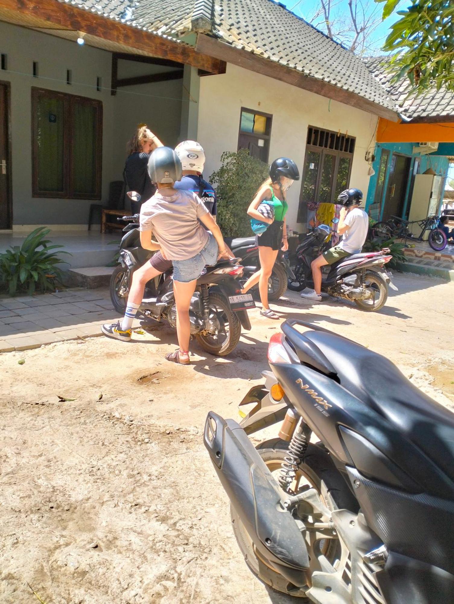 T&T Homestay Kuta  Екстериор снимка